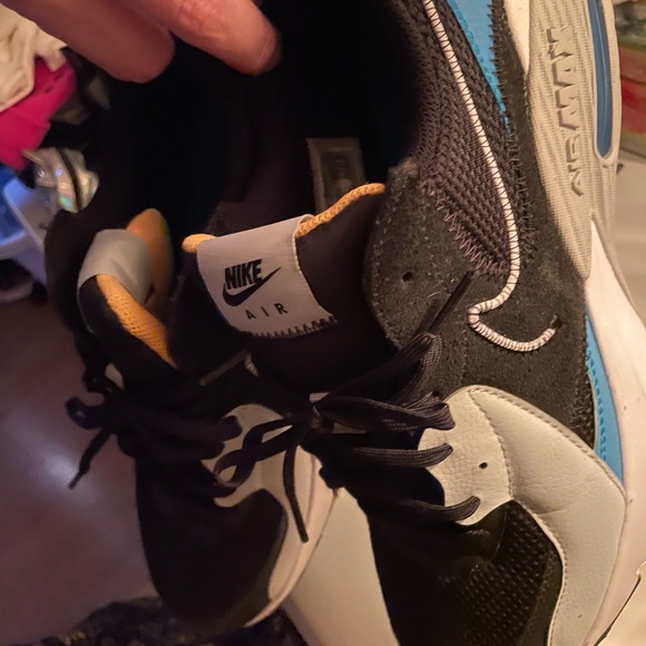 Nike shoes - Picture 6 of 8